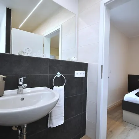 Geschmackvolle Moderne Apartment-Wohnungen Hünfeld Zewnętrze zdjęcie