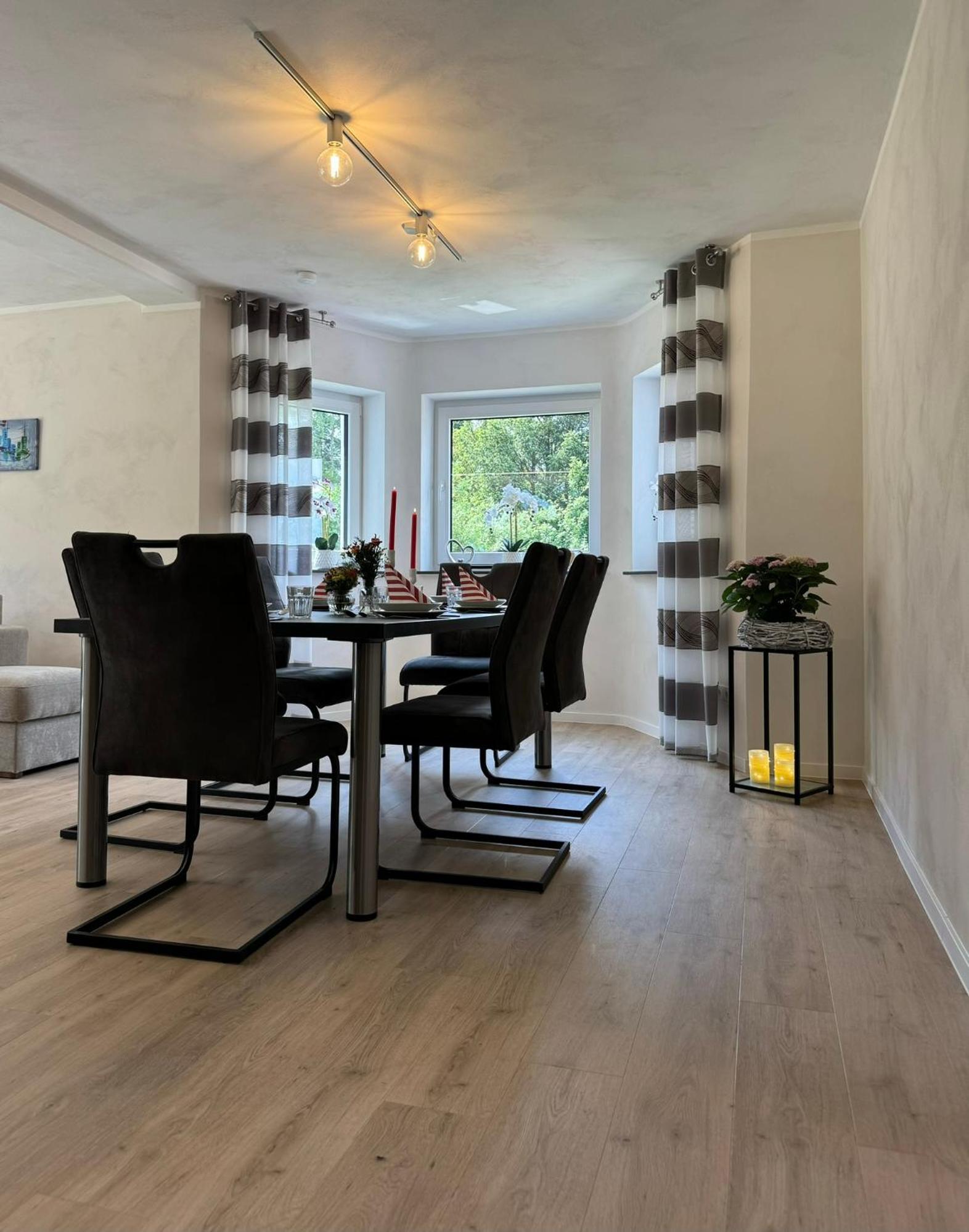 Geschmackvolle Moderne Apartment-wohnungen Apartment Huenfeld