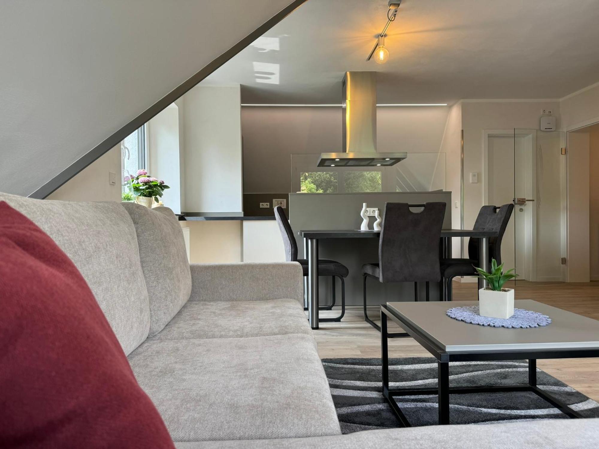 Geschmackvolle Moderne Apartment-wohnungen *